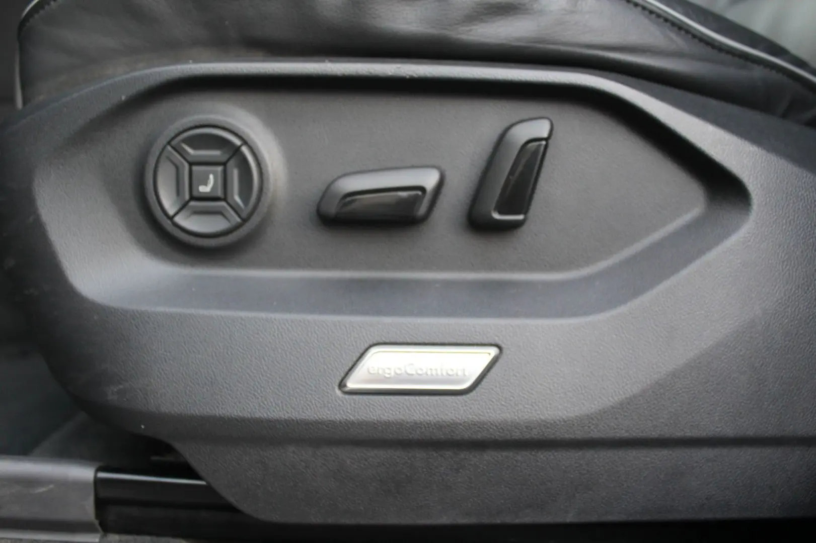 Touareg R-Line 4M Head-Up Leder Nachtsicht #855