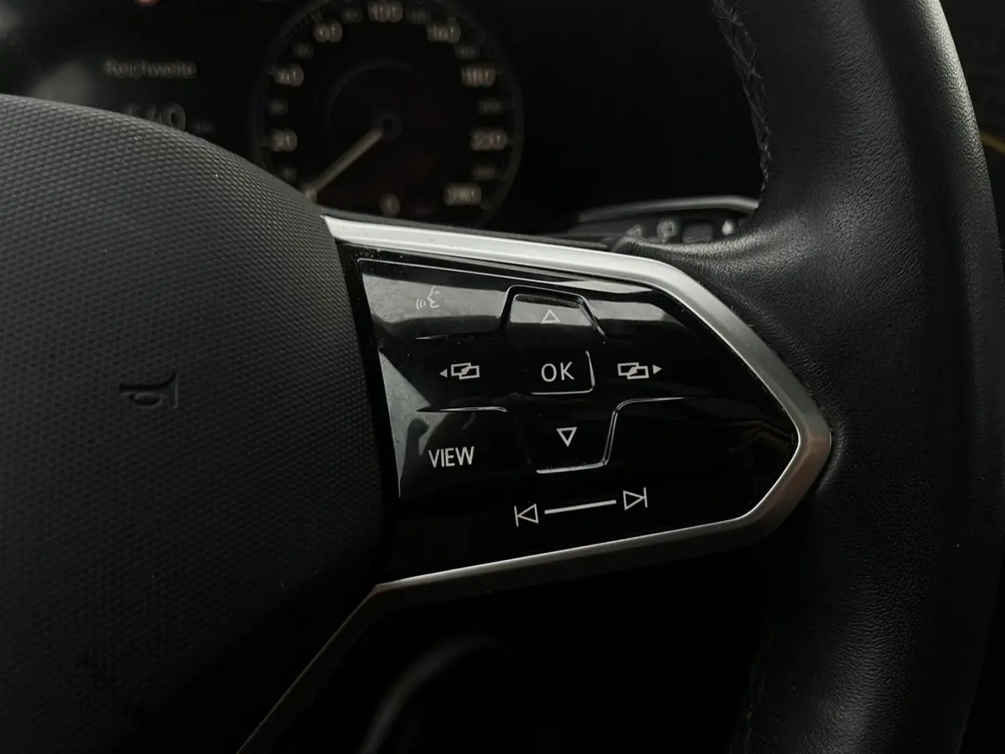 Touareg Basis 4Motion ACC PANO 1.HAND NAVI TOP