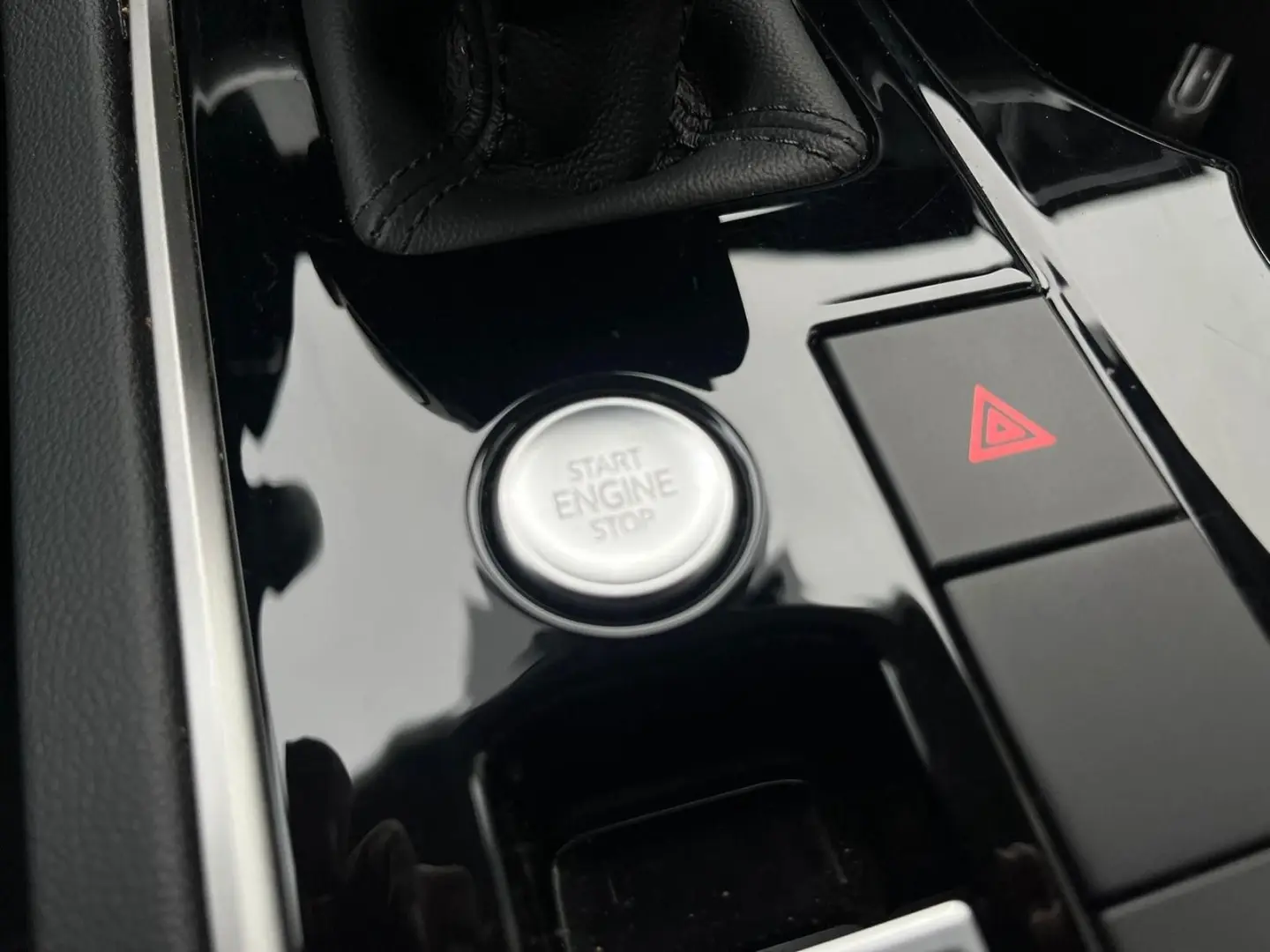 Touareg Basis 4Motion ACC PANO 1.HAND NAVI TOP