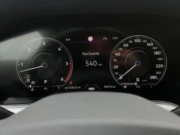 Touareg Basis 4Motion ACC PANO 1.HAND NAVI TOP