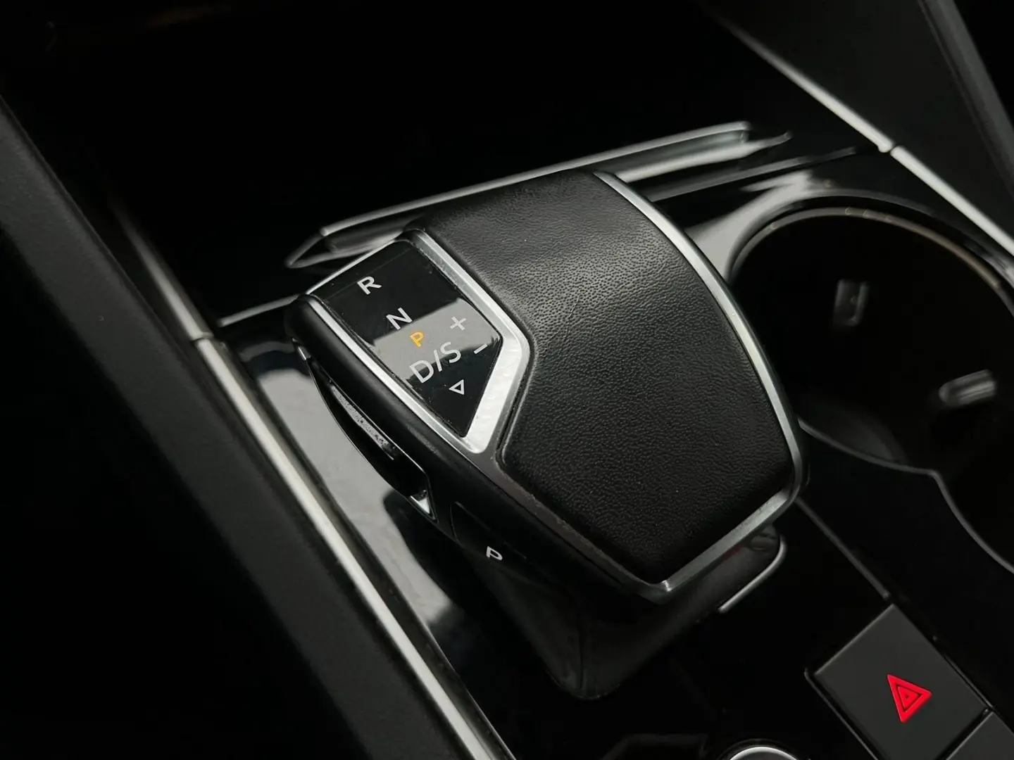 Touareg Basis 4Motion ACC PANO 1.HAND NAVI TOP