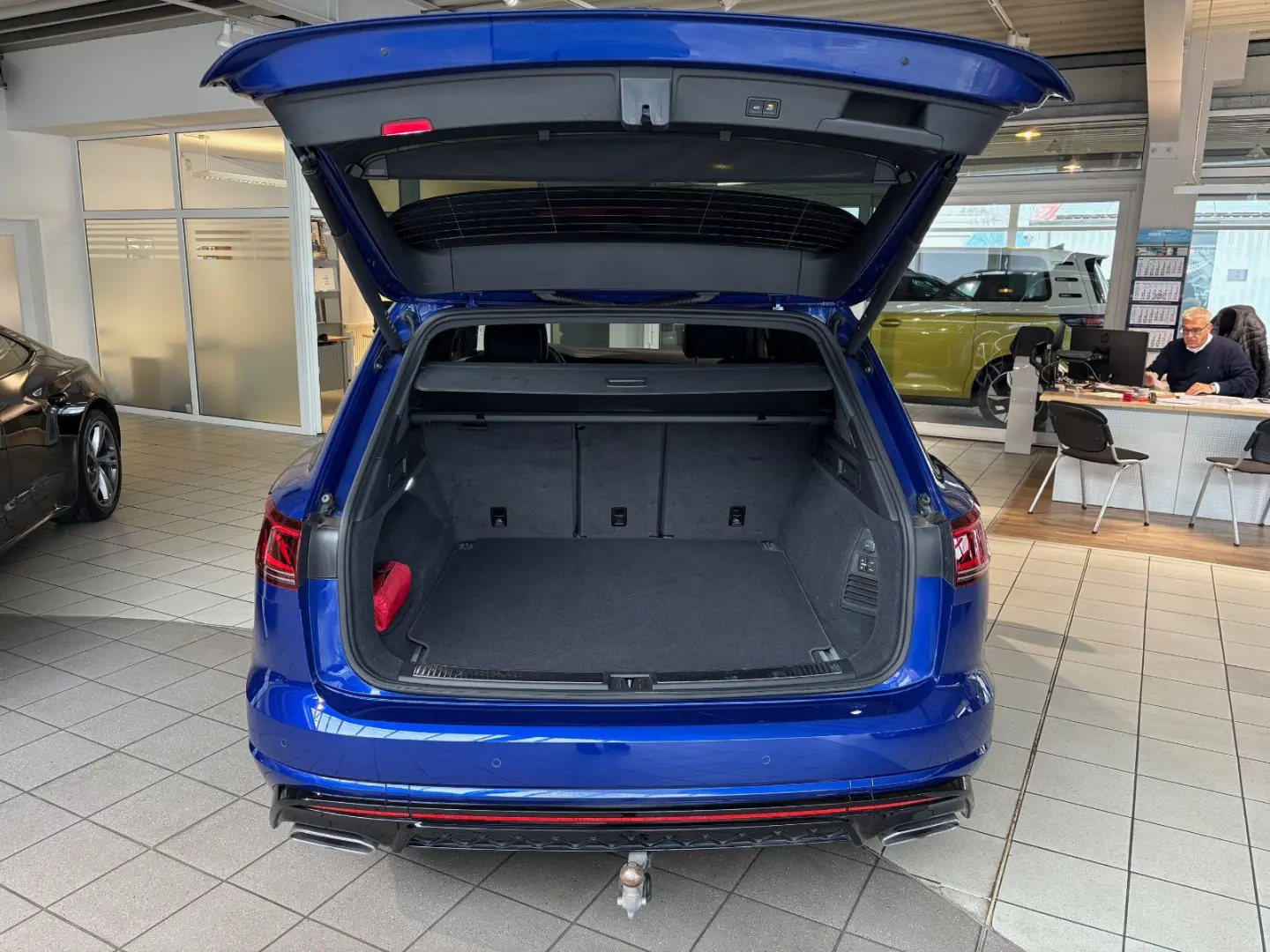 Touareg 3.0 TDI R-Line 2024erModell VOLL