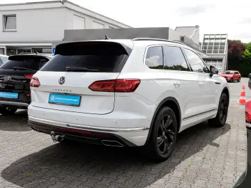 Touareg ELEGANCE 4M 3.0 V6 TDI VIRTUAL LEDER AHK