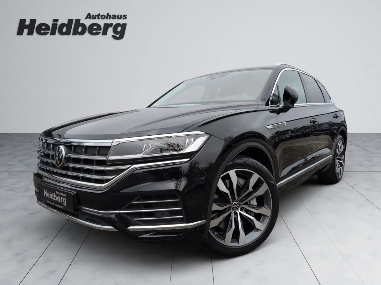 Touareg 3.0 V6 eHybrid 4M AHK PANO 21  HuD 49 Gr