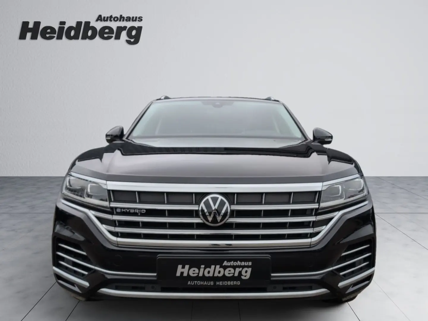 Touareg 3.0 V6 eHybrid 4M AHK PANO 21  HuD 49 Gr