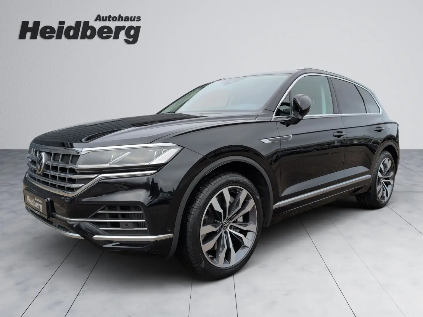 Touareg 3.0 V6 eHybrid 4M AHK PANO 21  HuD 49 Gr