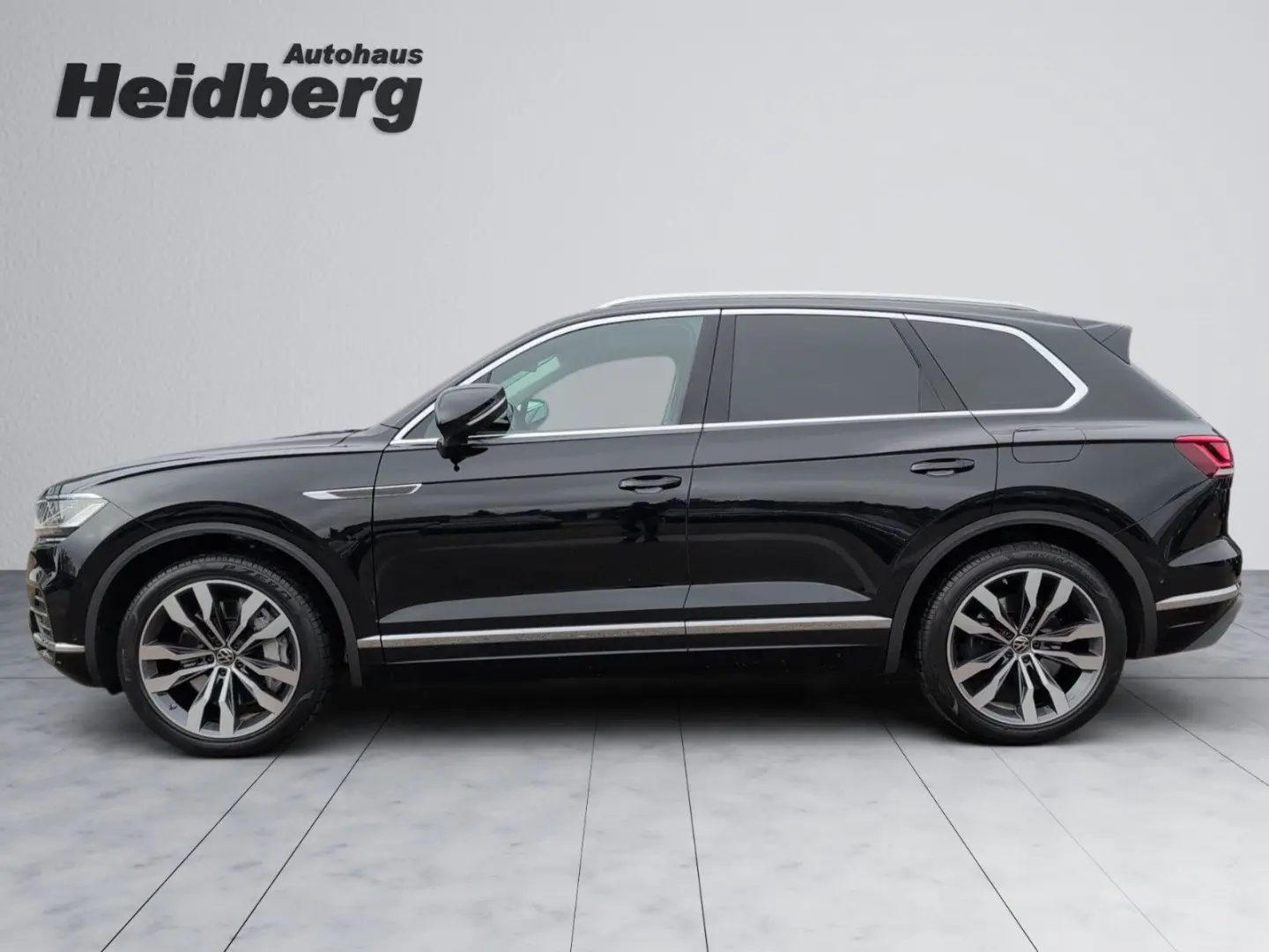 Touareg 3.0 V6 eHybrid 4M AHK PANO 21  HuD 49 Gr