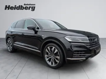 Touareg 3.0 V6 eHybrid 4M AHK PANO 21  HuD 49 Gr