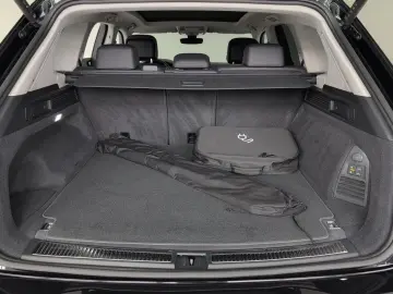 Touareg 3.0 V6 eHybrid 4M AHK PANO 21  HuD 49 Gr