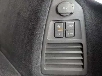 Touareg 3.0 V6 eHybrid 4M AHK PANO 21  HuD 49 Gr