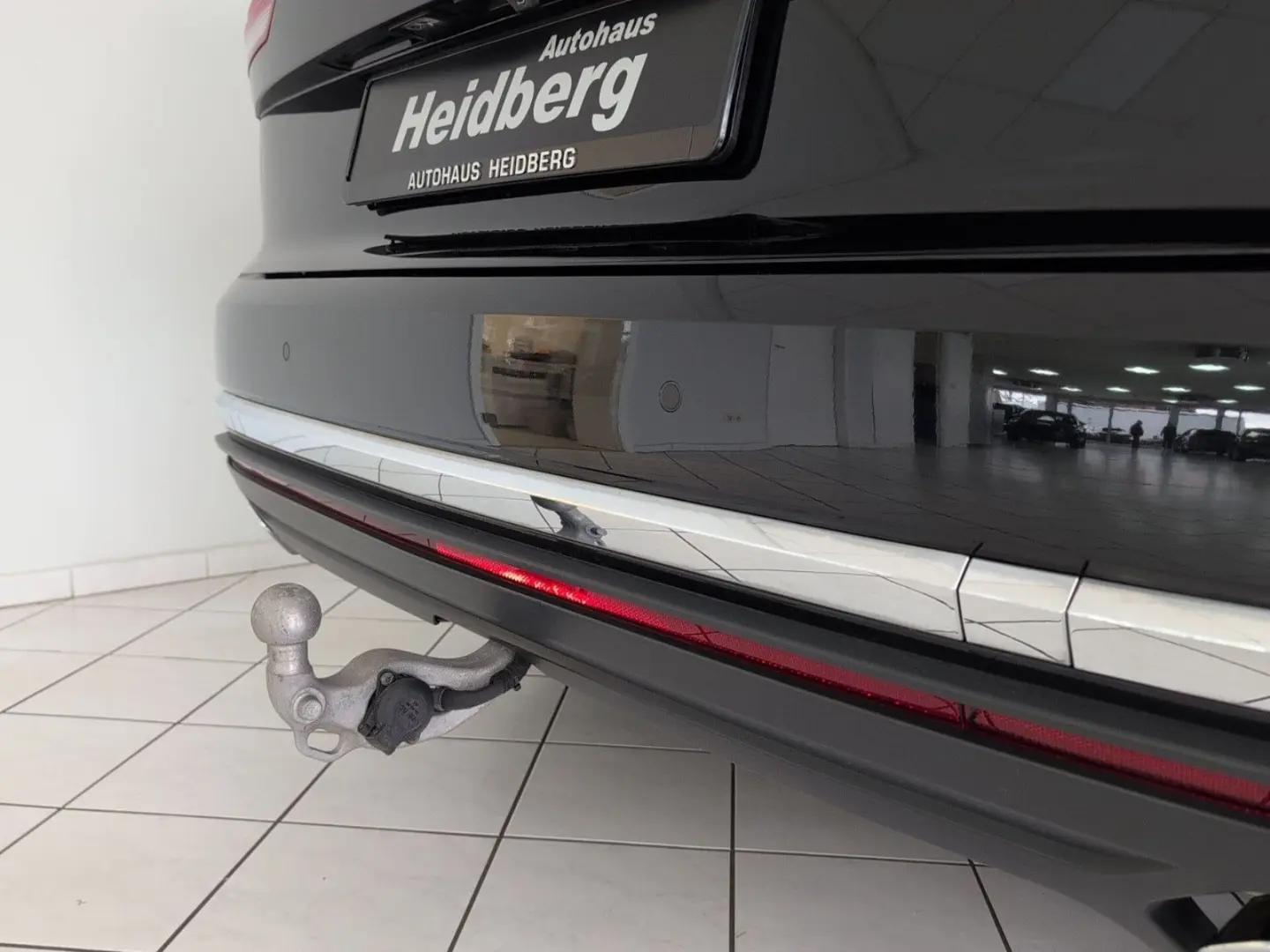 Touareg 3.0 V6 eHybrid 4M AHK PANO 21  HuD 49 Gr