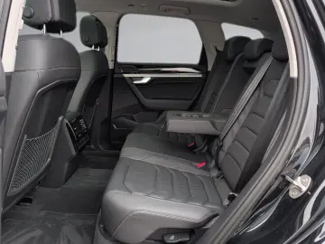 Touareg 3.0 V6 eHybrid 4M AHK PANO 21  HuD 49 Gr