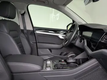Touareg 3.0 V6 eHybrid 4M AHK PANO 21  HuD 49 Gr