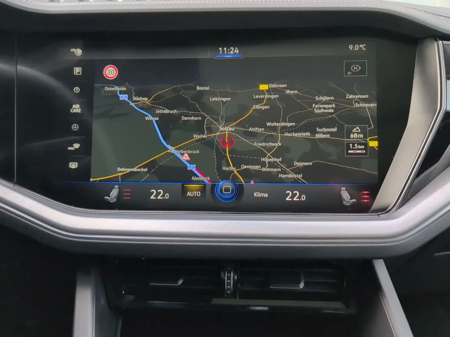 Touareg 3.0 V6 eHybrid 4M AHK PANO 21  HuD 49 Gr