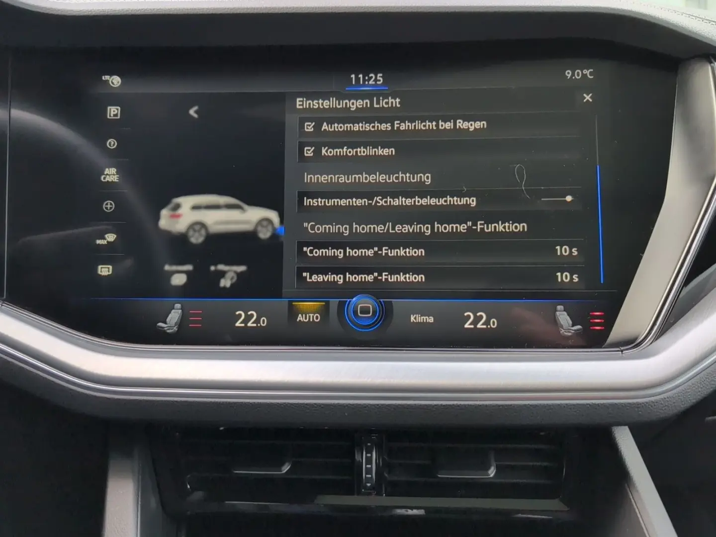 Touareg 3.0 V6 eHybrid 4M AHK PANO 21  HuD 49 Gr