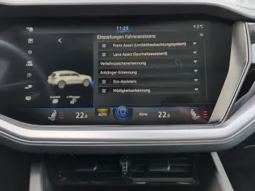 Touareg 3.0 V6 eHybrid 4M AHK PANO 21  HuD 49 Gr