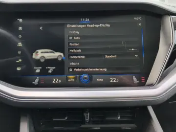 Touareg 3.0 V6 eHybrid 4M AHK PANO 21  HuD 49 Gr