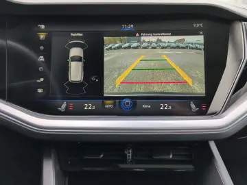 Touareg 3.0 V6 eHybrid 4M AHK PANO 21  HuD 49 Gr