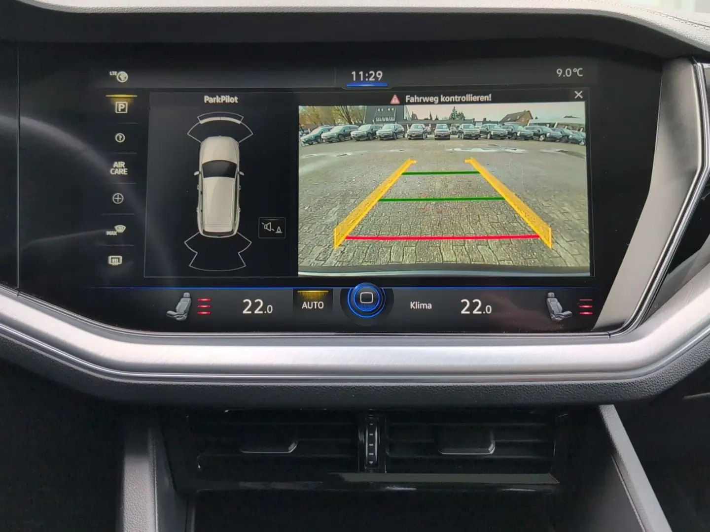 Touareg 3.0 V6 eHybrid 4M AHK PANO 21  HuD 49 Gr