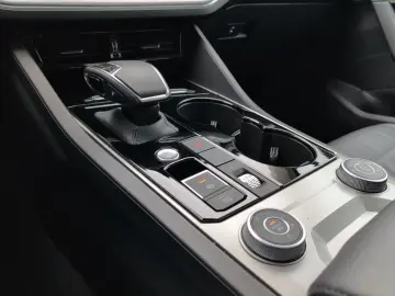 Touareg 3.0 V6 eHybrid 4M AHK PANO 21  HuD 49 Gr