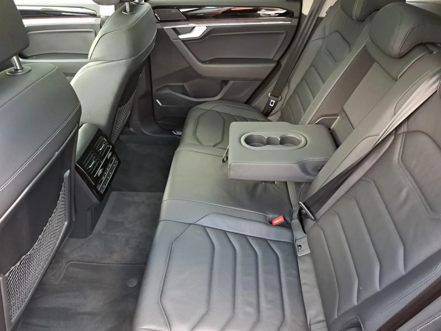 Touareg Elegance V6 3.0 TDI tiptr. 4Motion PANO