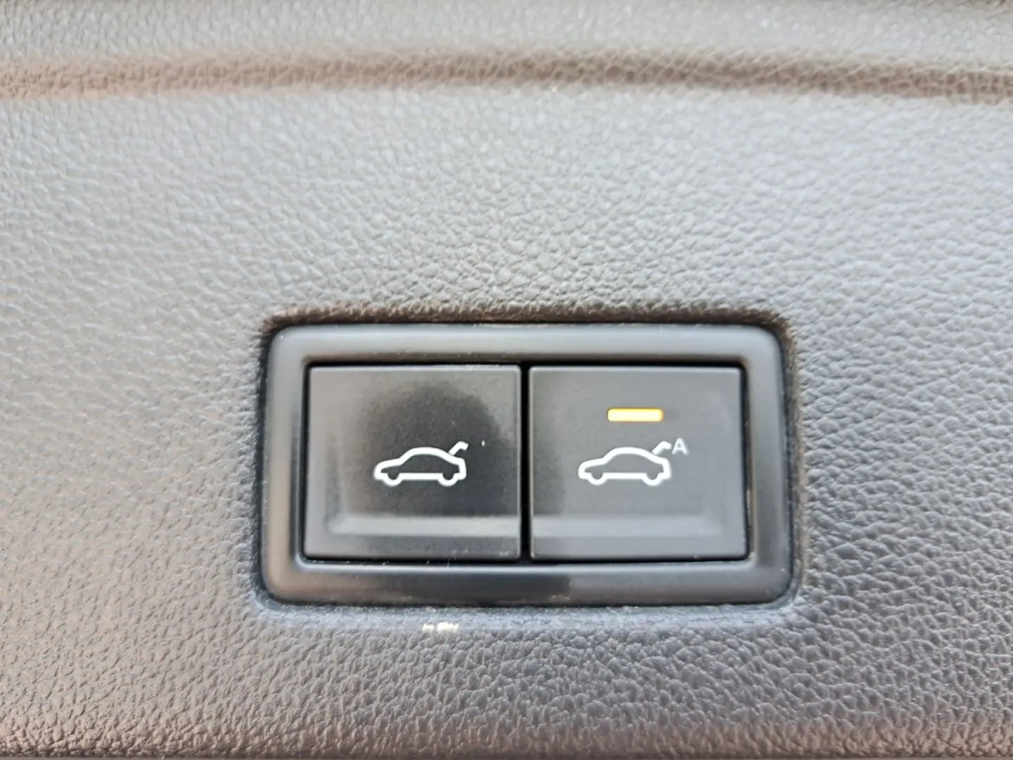 Touareg Elegance V6 3.0 TDI tiptr. 4Motion PANO