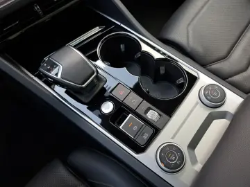 Touareg Elegance V6 3.0 TDI tiptr. 4Motion PANO