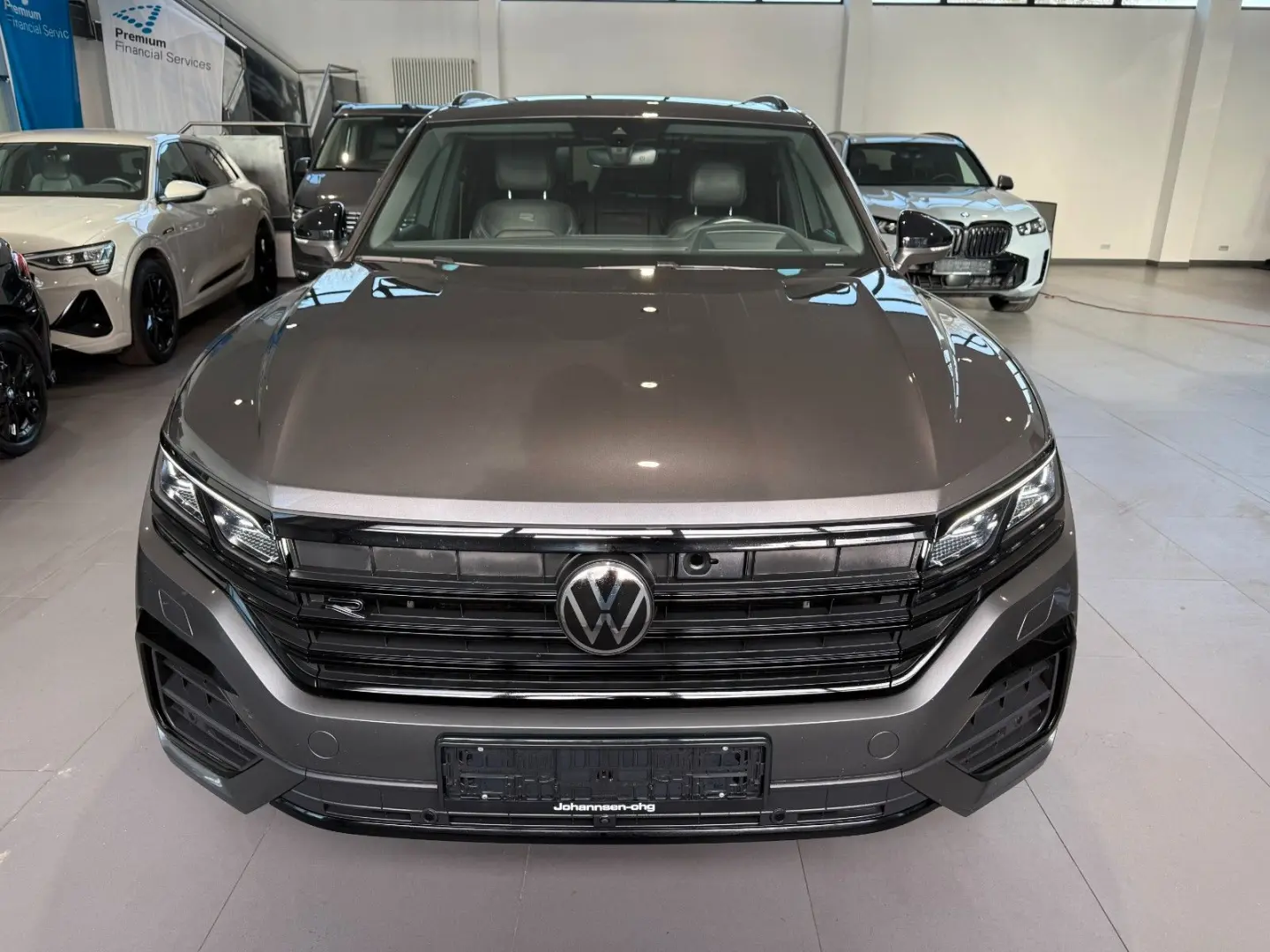 Touareg R-Line 4M MATRIX 360  DYN PANO STHZ AHK
