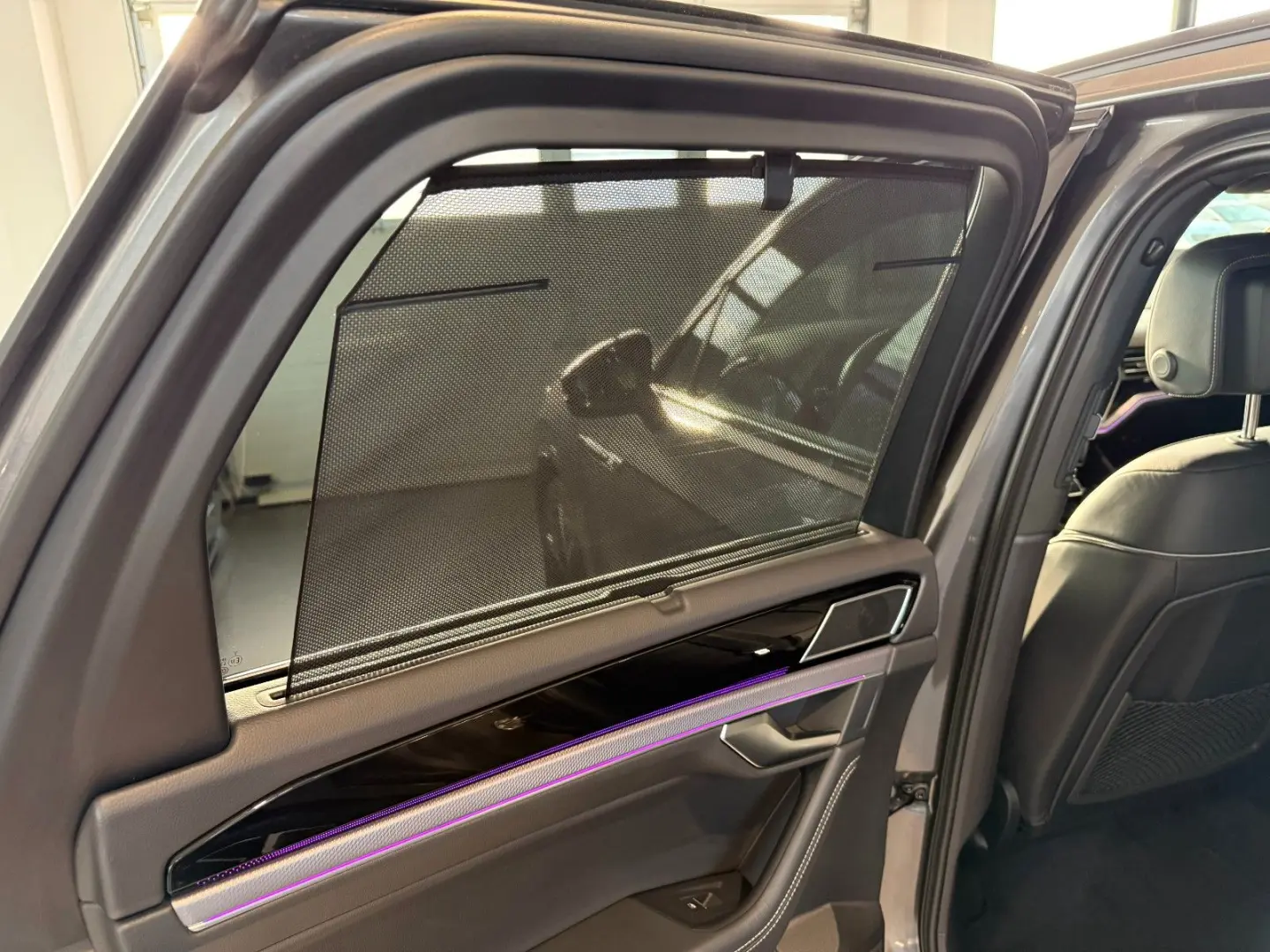 Touareg R-Line 4M MATRIX 360  DYN PANO STHZ AHK