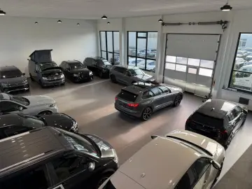 Touareg R-Line 4M MATRIX 360  DYN PANO STHZ AHK