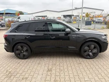 Touareg 3.0 TDI 4Motion R-Line Pano