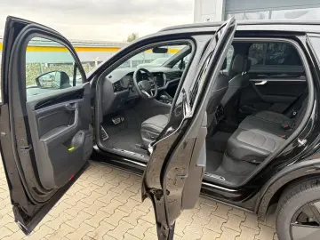 Touareg 3.0 TDI 4Motion R-Line Pano