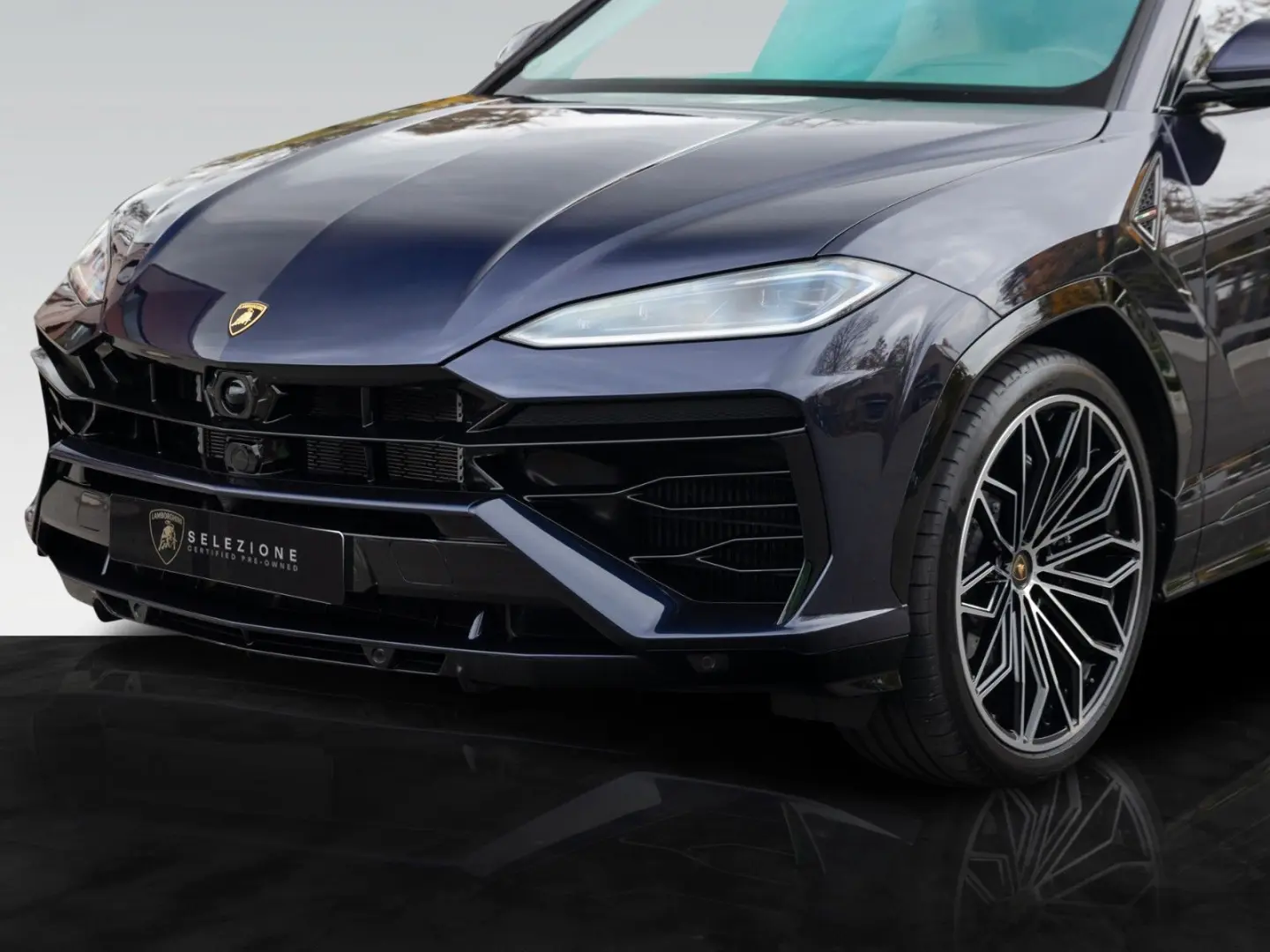 Urus SE   Viola Galaxias   Akrapovic   PPF
