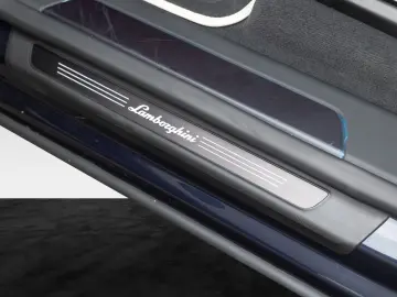 Urus SE   Viola Galaxias   Akrapovic   PPF