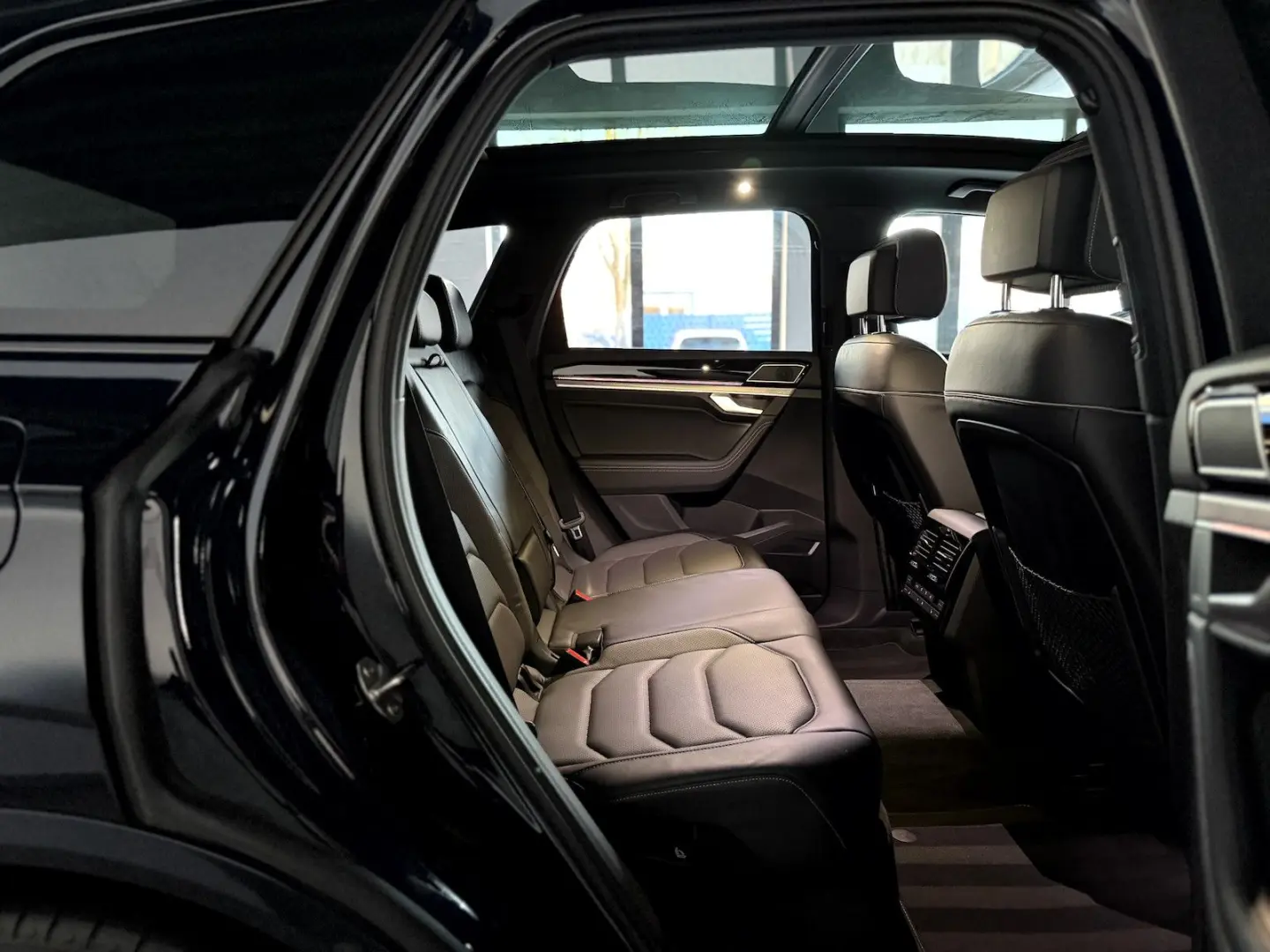 Touareg 3.0TDI 4Motion R Line BlackStyle Pano IQ