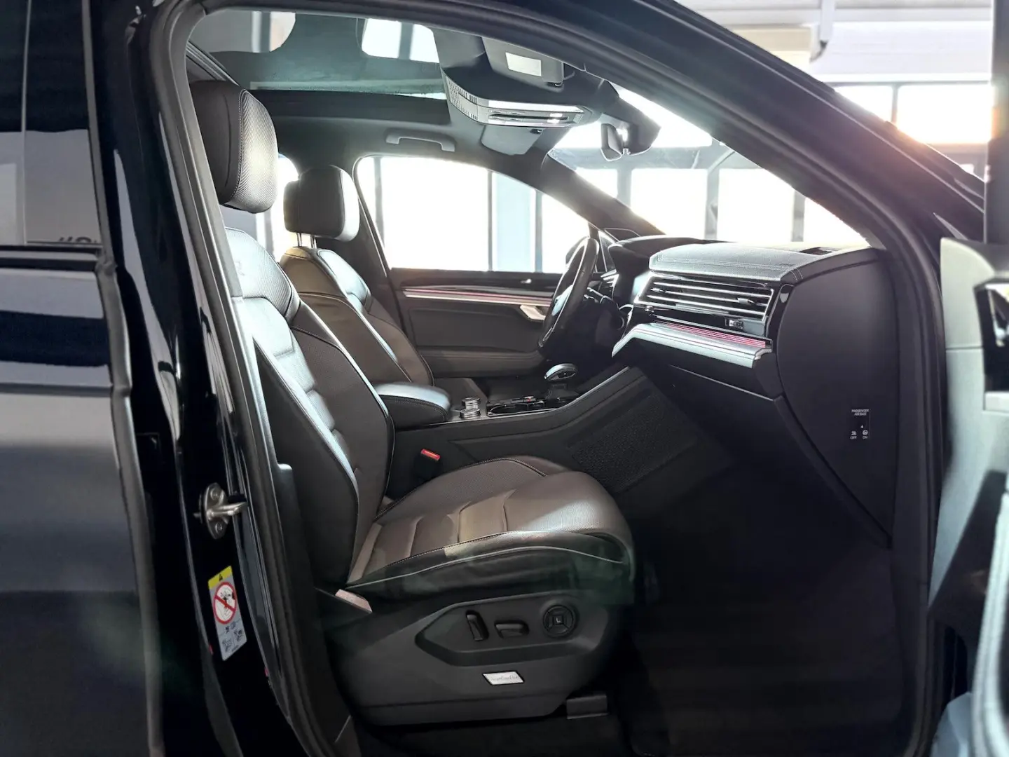 Touareg 3.0TDI 4Motion R Line BlackStyle Pano IQ