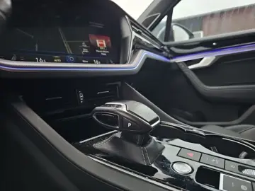 Touareg 3.0 V6 TSI Aut. 4M R-Line PANO LM22 NACH