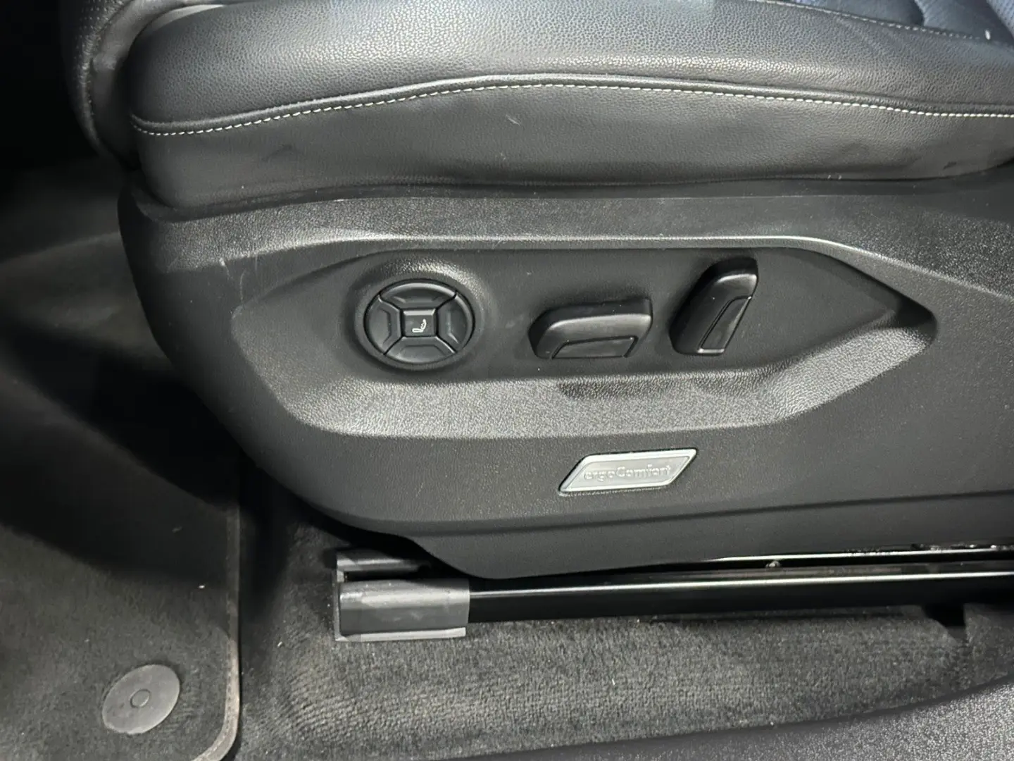 Touareg V6 TDI 4Motion PANORAMA LEDER LUFT KAMER