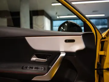 Mercedes-Benz Clasa A 200 AMG Line