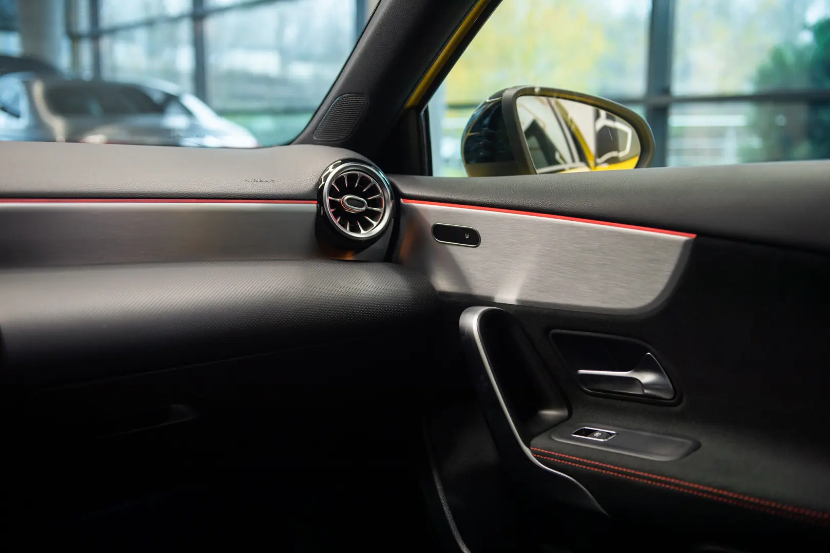 Mercedes-Benz Clasa A 200 AMG Line