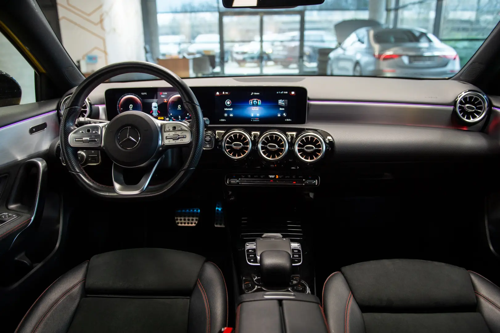 Mercedes-Benz Clasa A 200 AMG Line