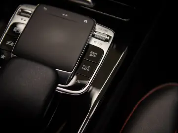 Mercedes-Benz Clasa A 200 AMG Line