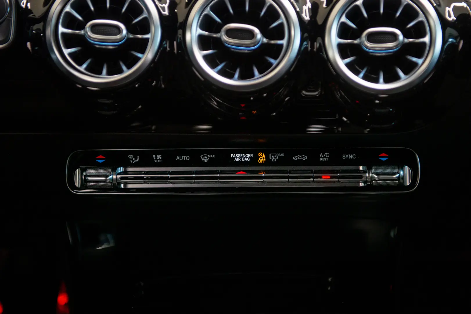 Mercedes-Benz Clasa A 200 AMG Line