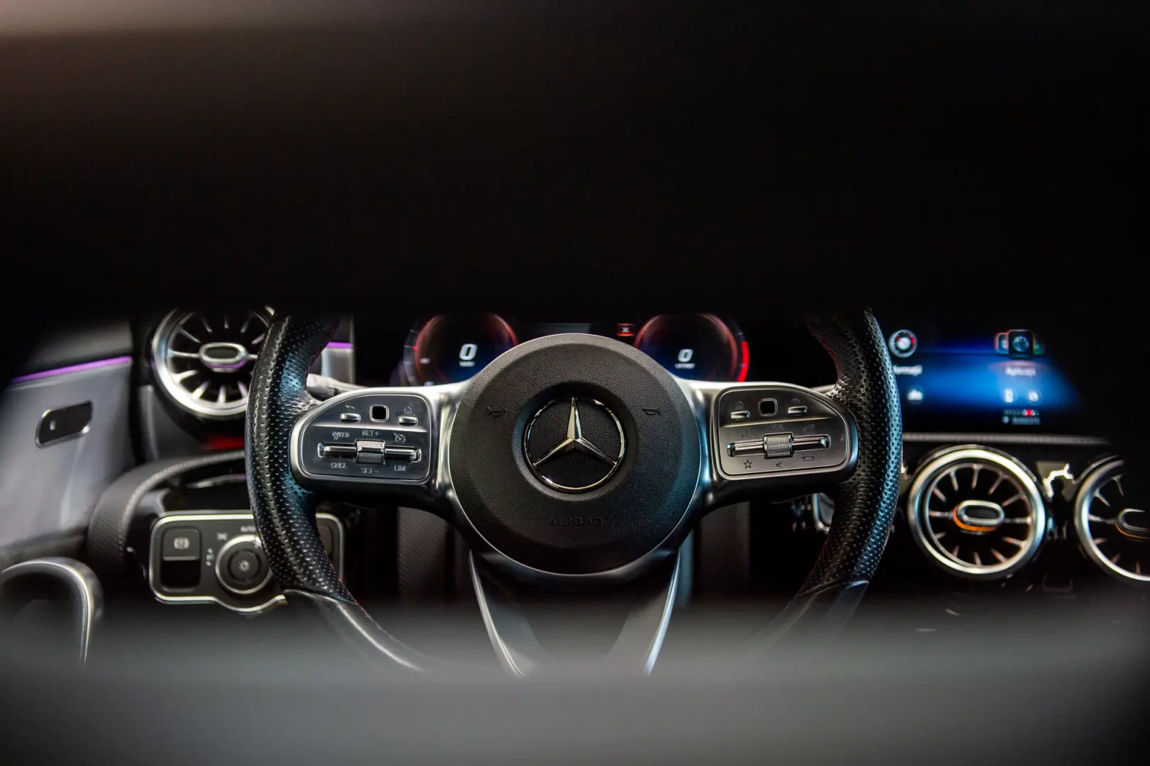 Mercedes-Benz Clasa A 200 AMG Line