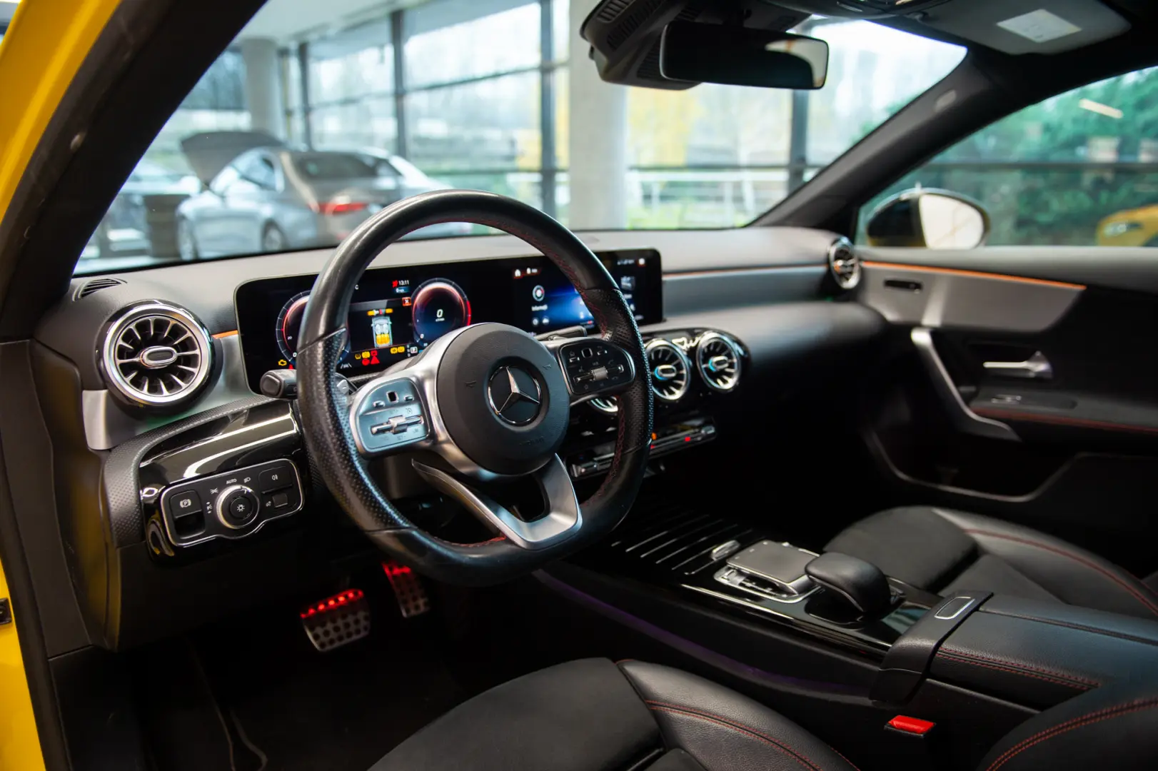 Mercedes-Benz Clasa A 200 AMG Line