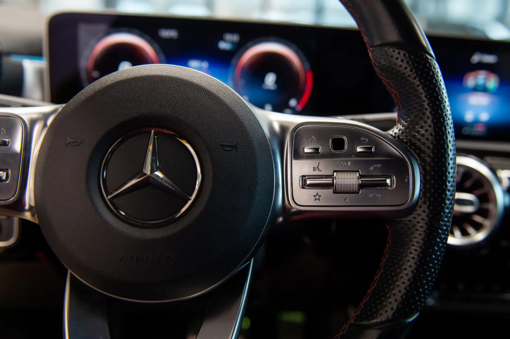 Mercedes-Benz Clasa A 200 AMG Line