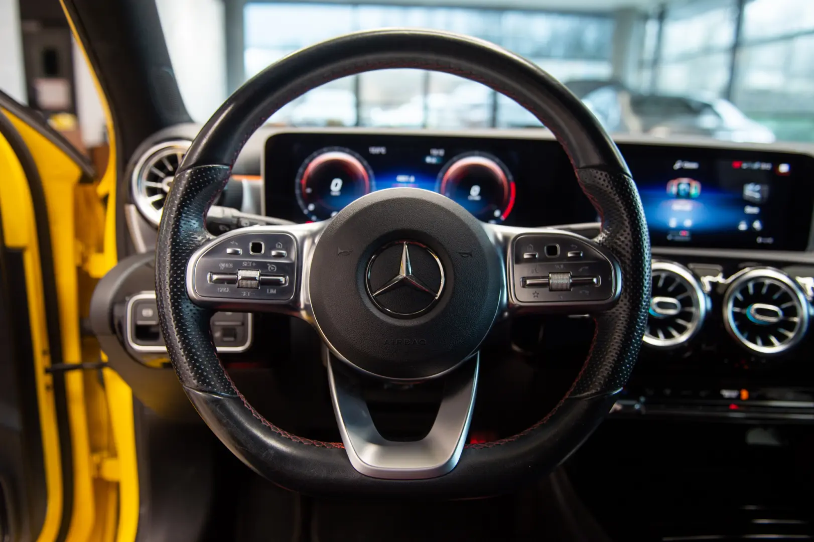 Mercedes-Benz Clasa A 200 AMG Line