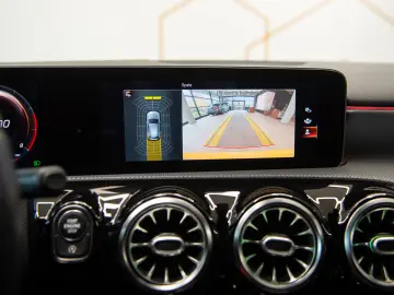 Mercedes-Benz Clasa A 200 AMG Line