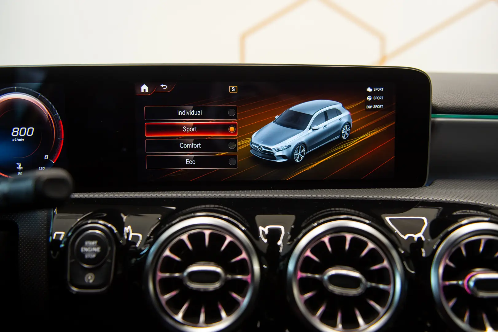 Mercedes-Benz Clasa A 200 AMG Line