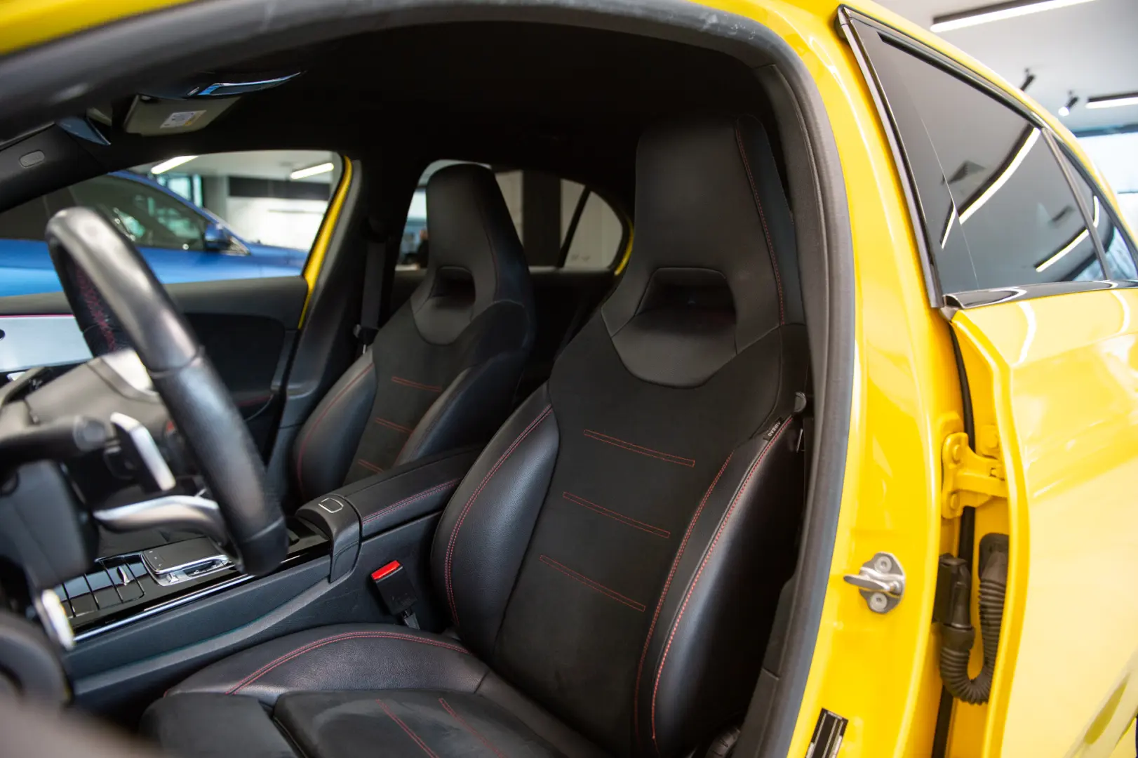 Mercedes-Benz Clasa A 200 AMG Line